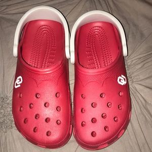 OU crocs